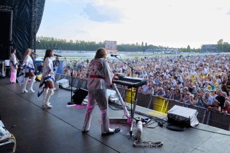 Summer August Raceday With Björn Again