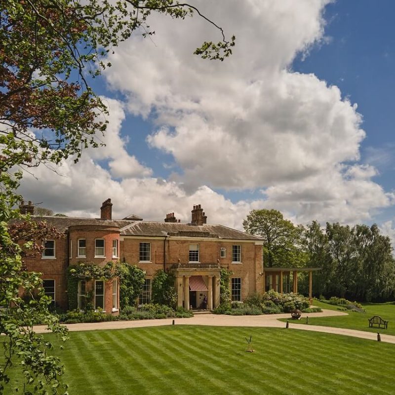 External The Retreat Hotel Partner Newbury Racecourse